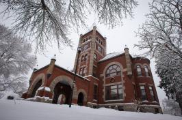 Thompson Hall at UNH - winter 2018